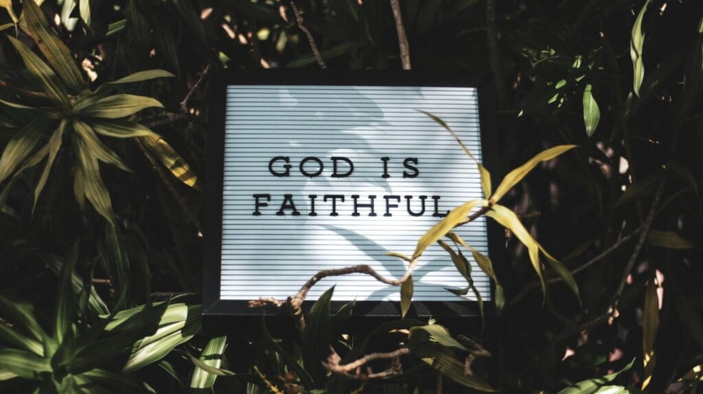 belive Christian reminder that God is faithful during financial breakthrough prayer