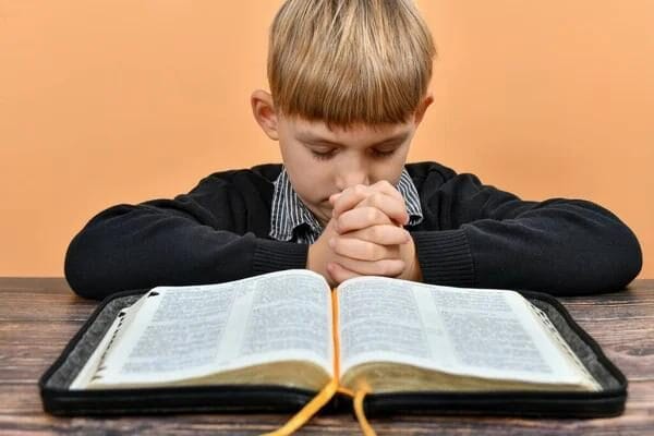 short prayers for child starting middle school anxiety.